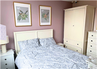Dudley Lodge Flat Bedroom